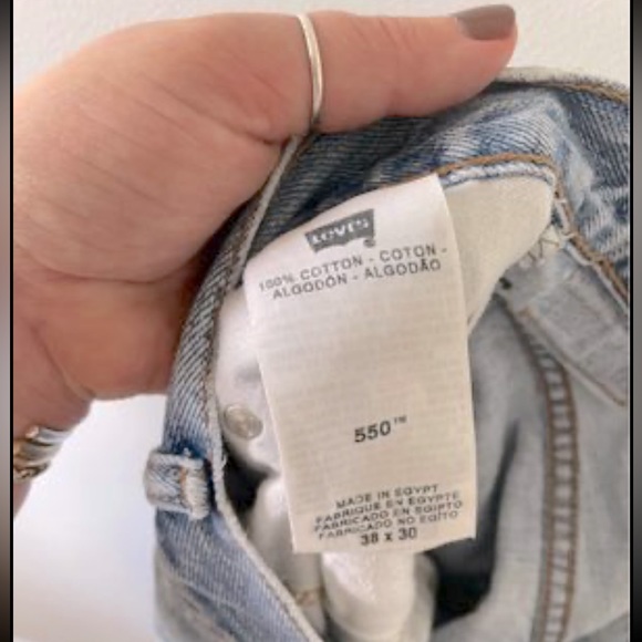 Vintage 550 Levi’s - size 38x30 - Picture 4 of 4